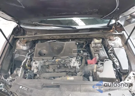 2018 Toyota Camry Le z USA, uszkodzony, nr VIN 4T1B11HK9JU106793